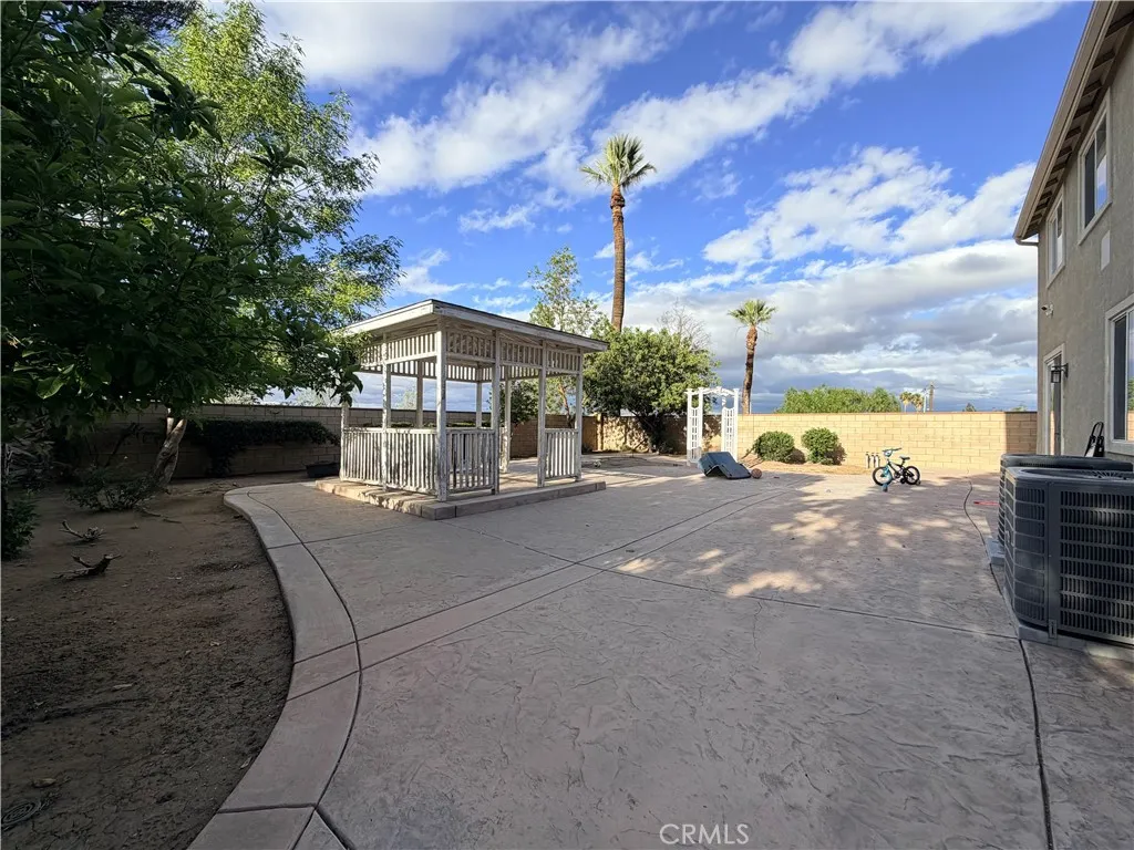 main property photo 28