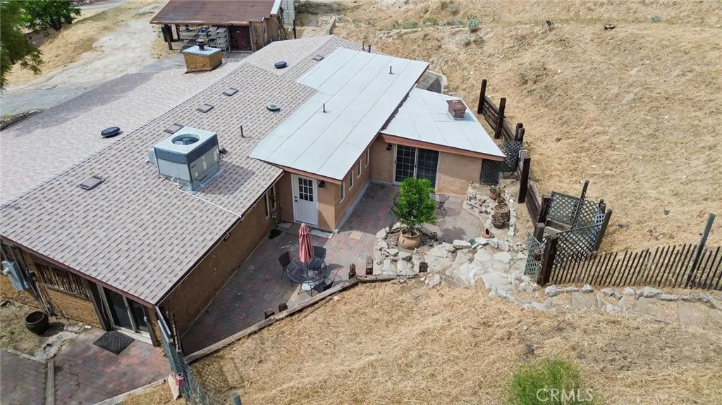 main property photo 45