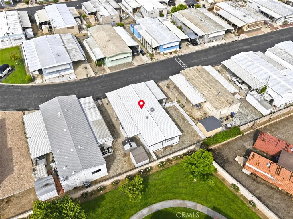 main property photo 29