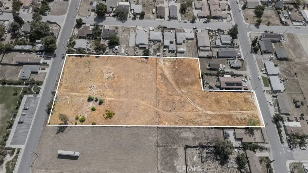 main property photo 8