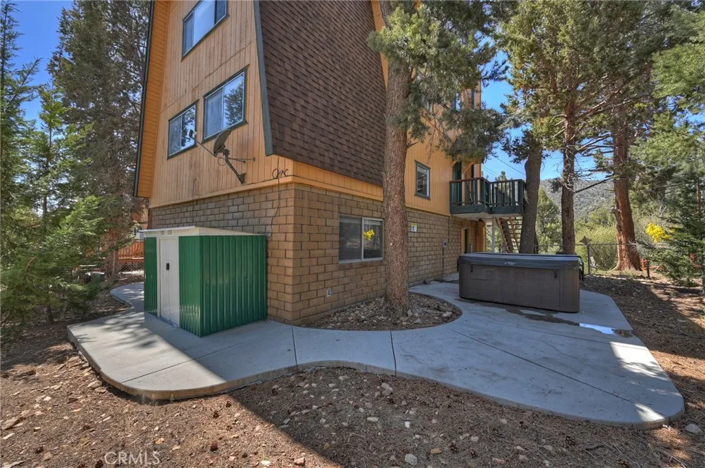 main property photo 40