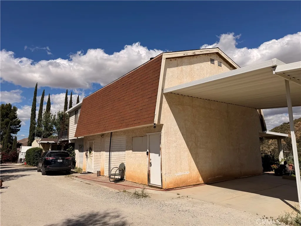 main property photo 10