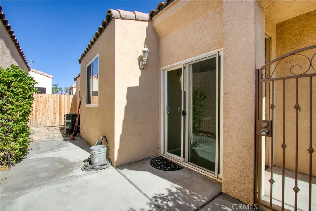 main property photo 28