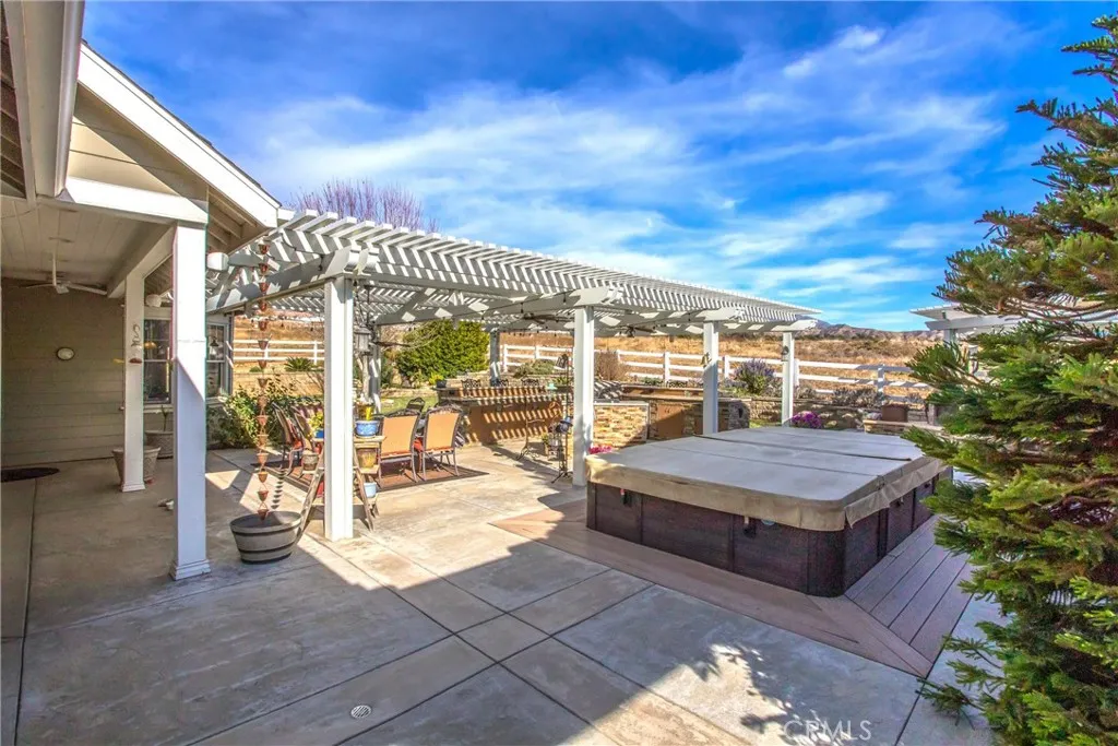 main property photo 40
