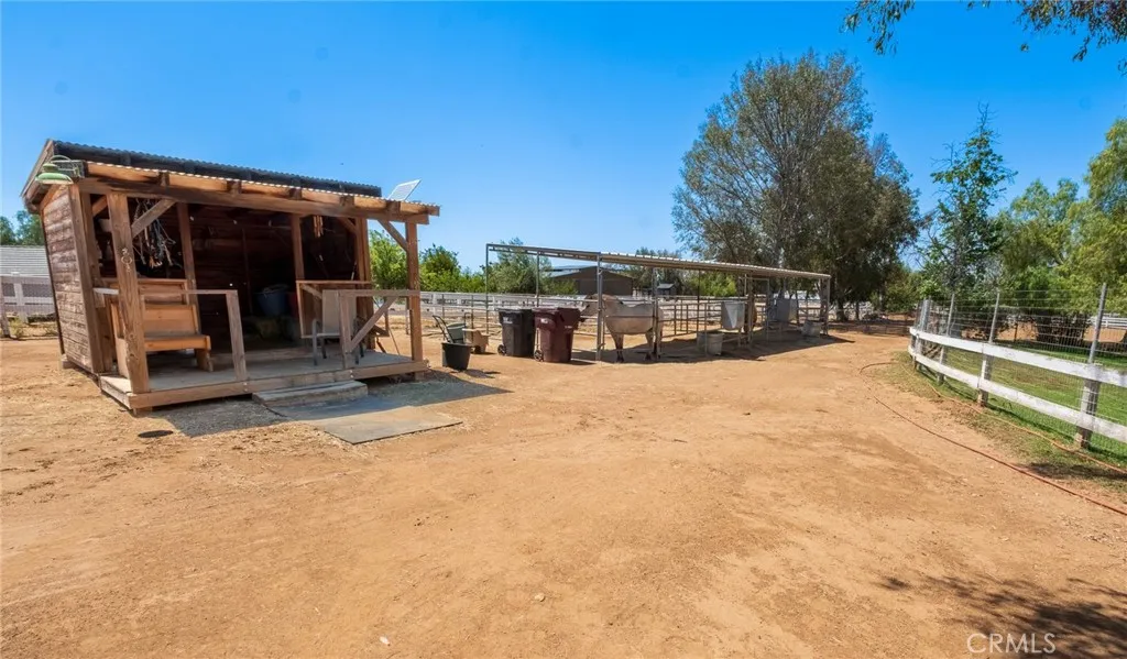 main property photo 17
