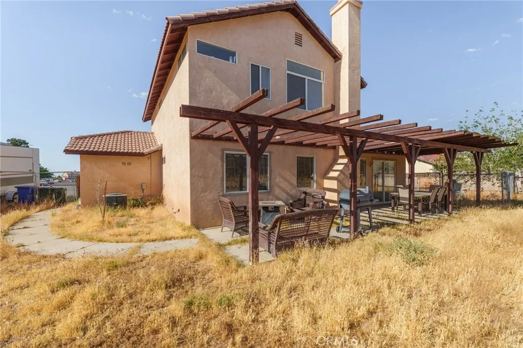 main property photo 27