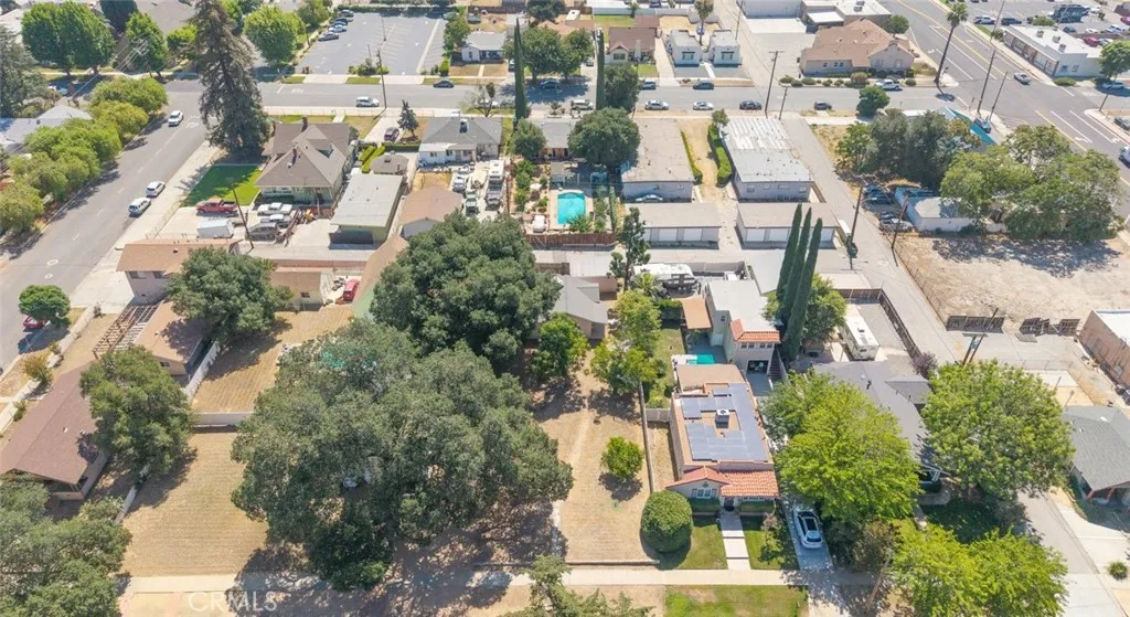 main property photo 26
