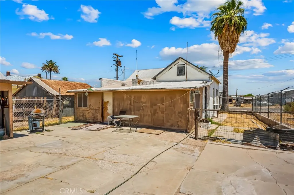 main property photo 16
