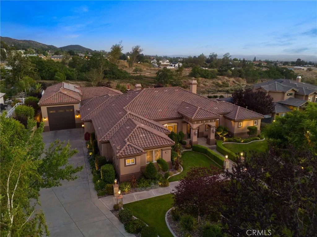 main property photo 5