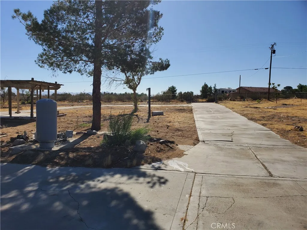 main property photo 9
