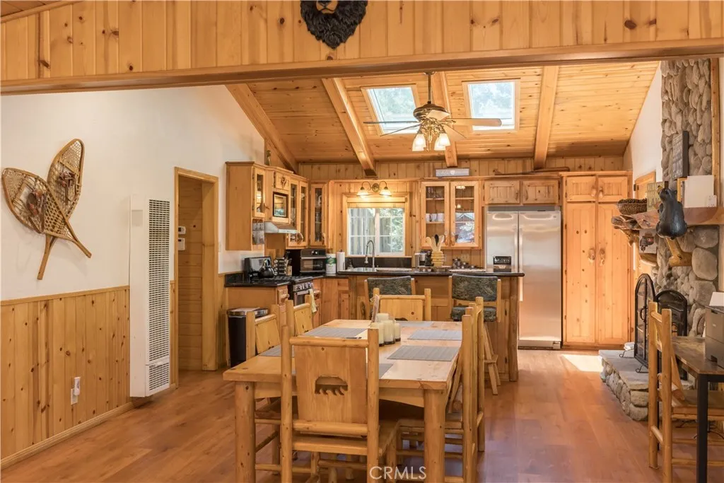 main property photo 11