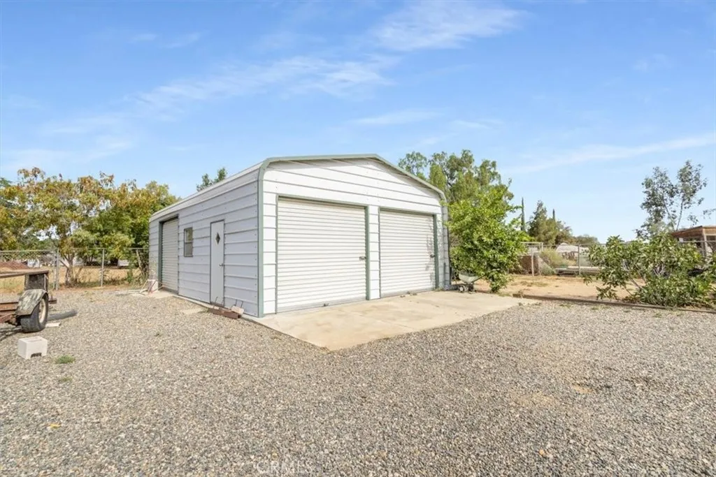 main property photo 47