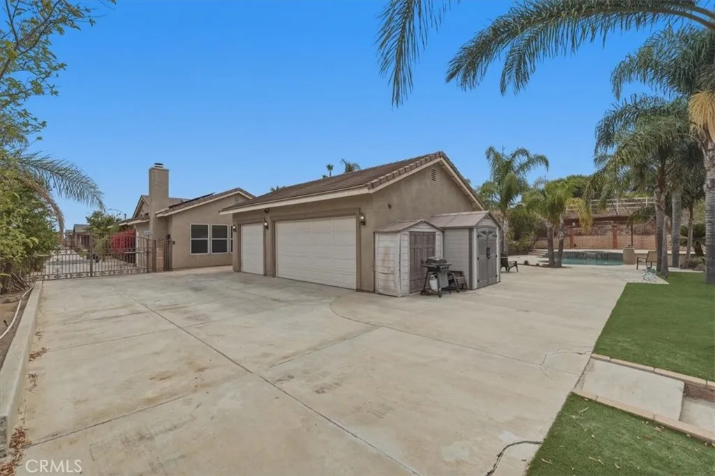 main property photo 48
