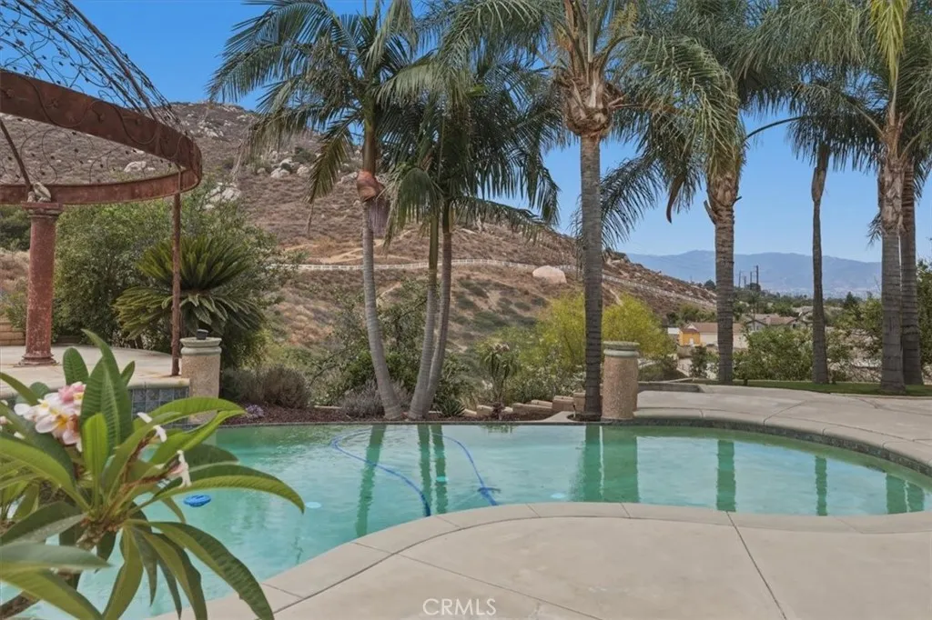 main property photo 58