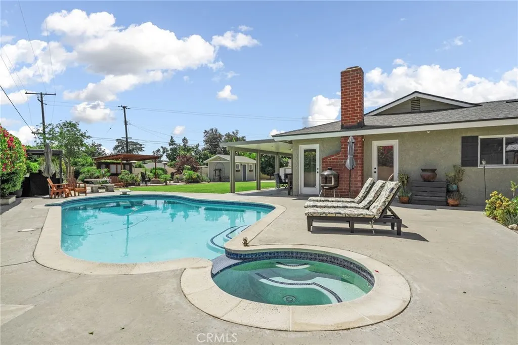 main property photo 24