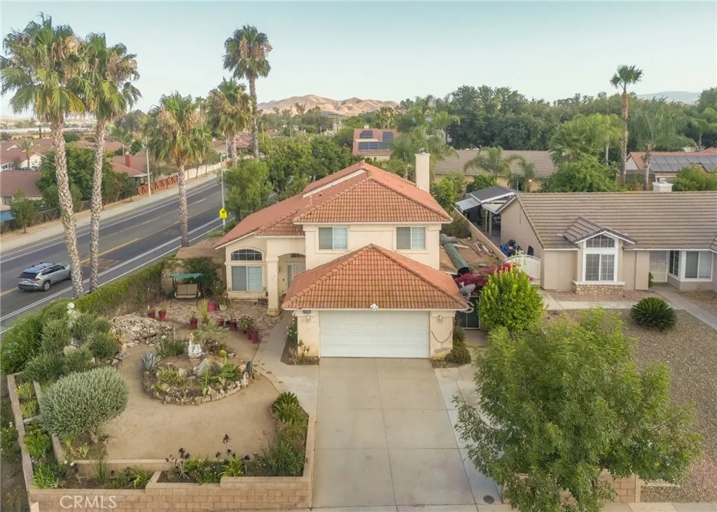 main property photo 10