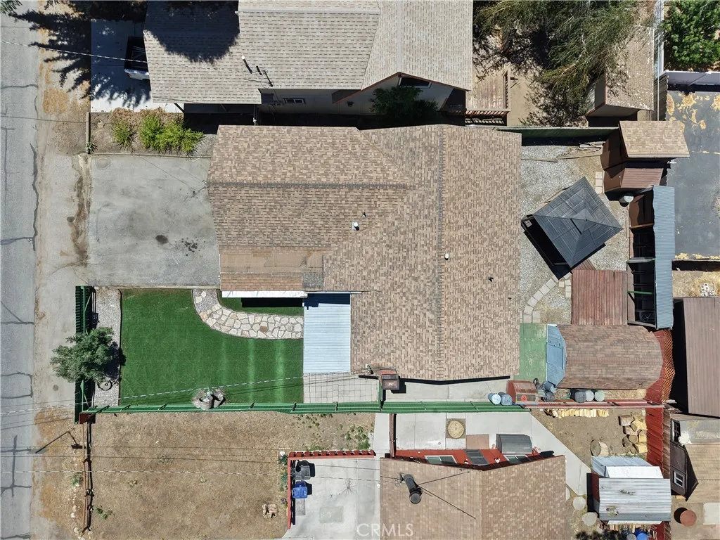 main property photo 33