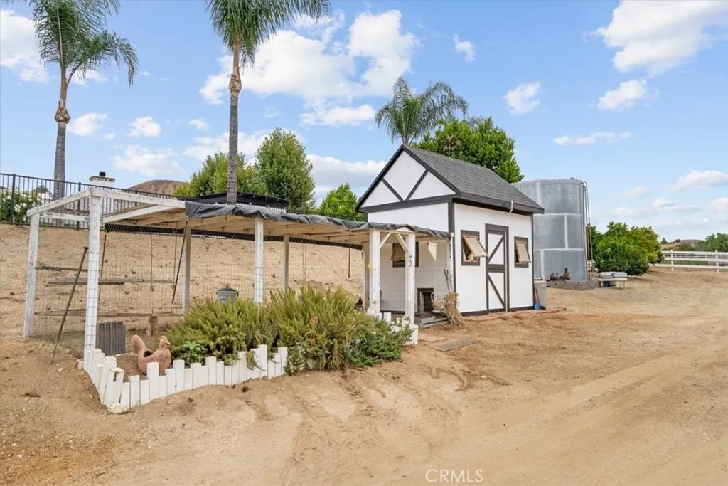 main property photo 35