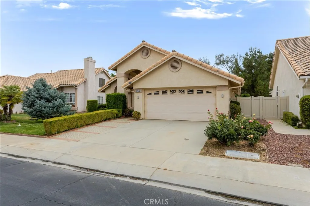 main property photo 28