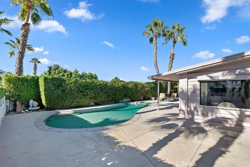 main property photo 26