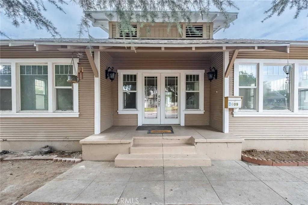 main property photo 30