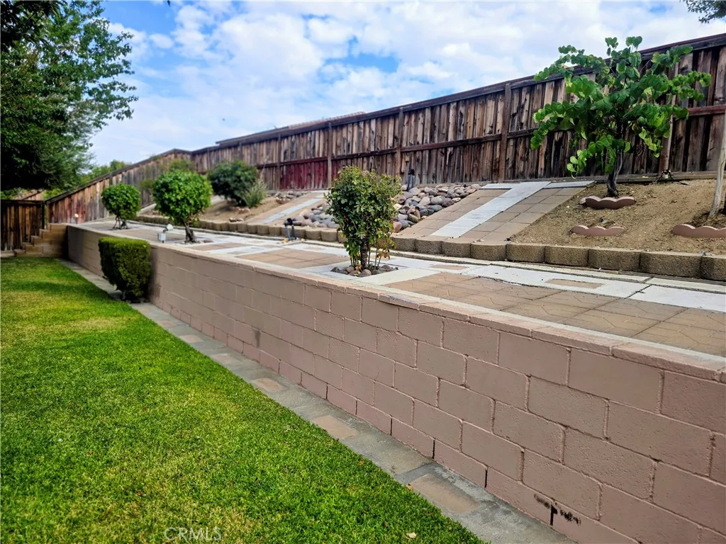 main property photo 33