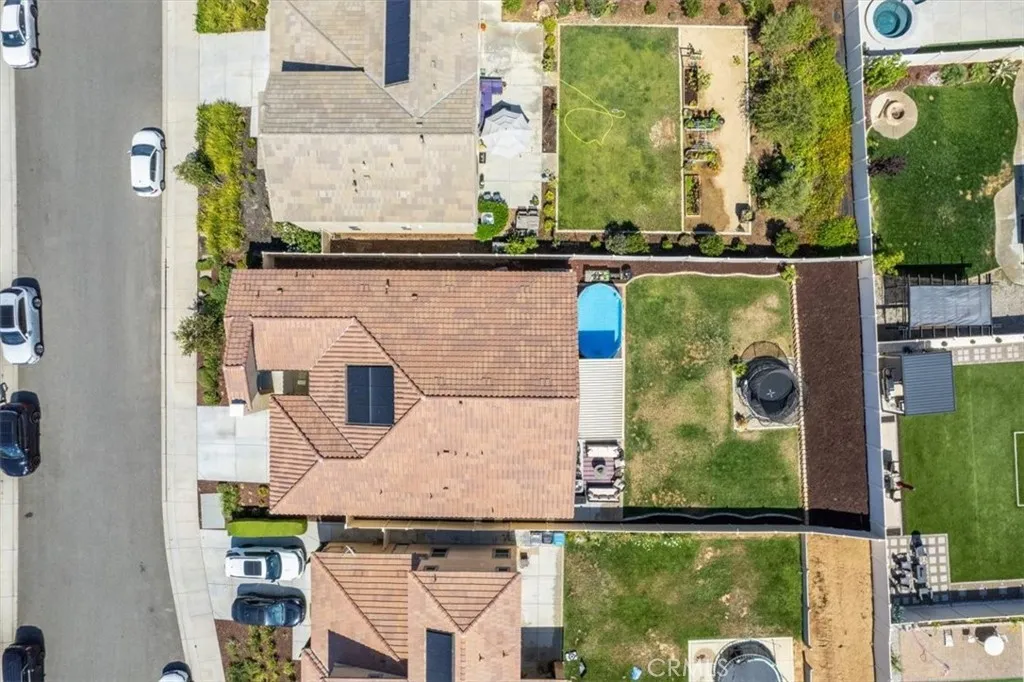 main property photo 30