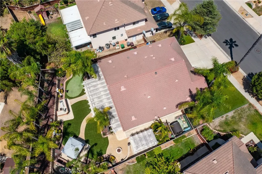 main property photo 28