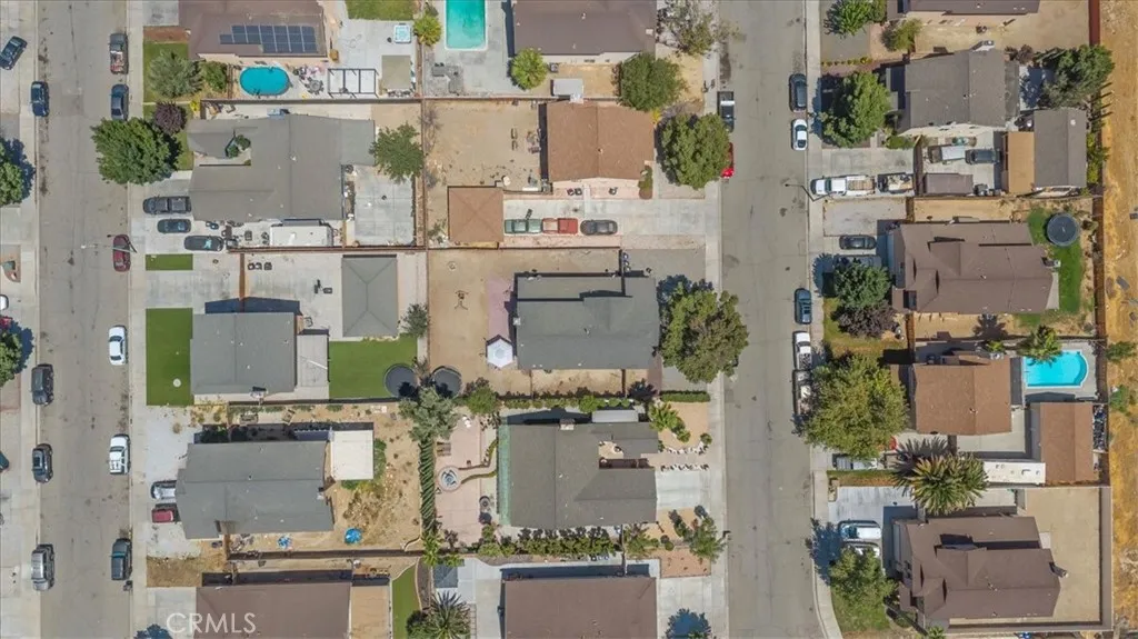 main property photo 37