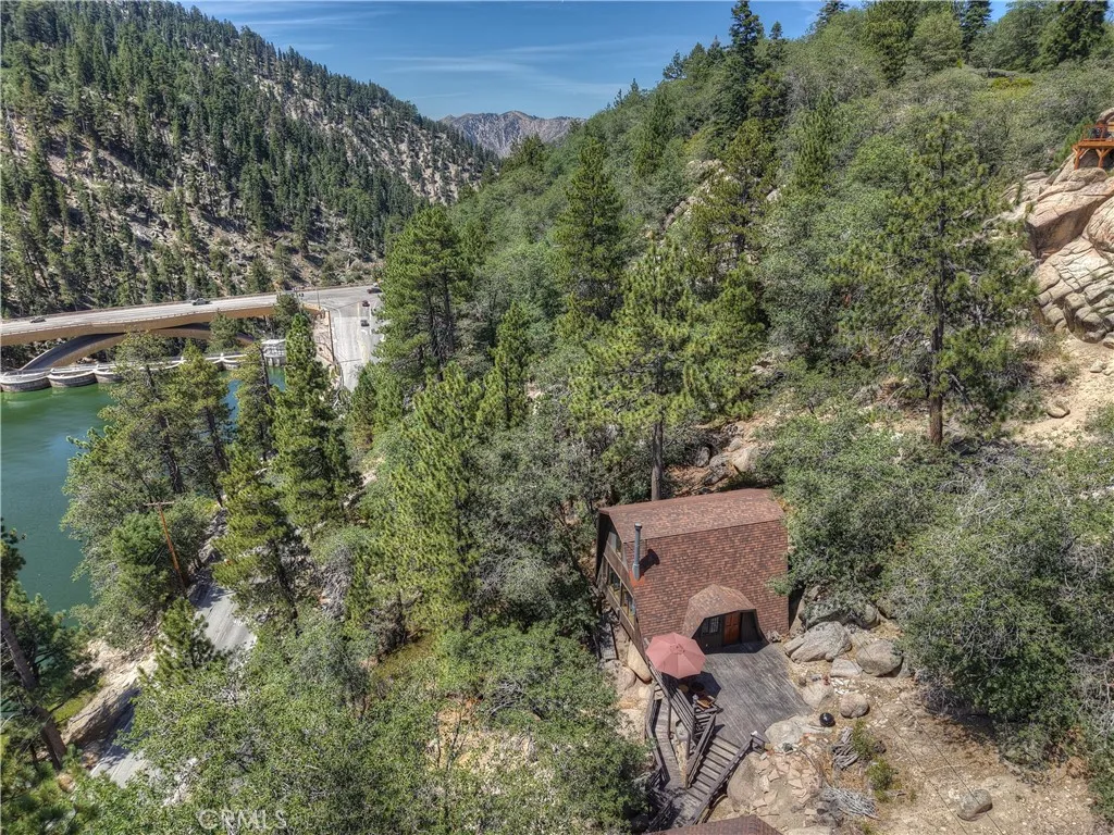 main property photo 32