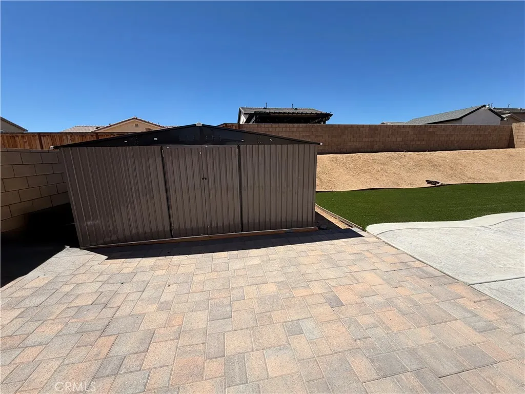 main property photo 10