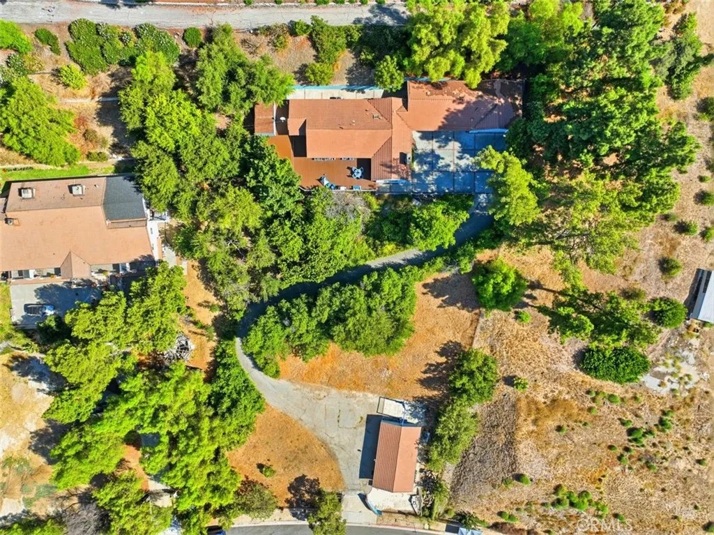 main property photo 50