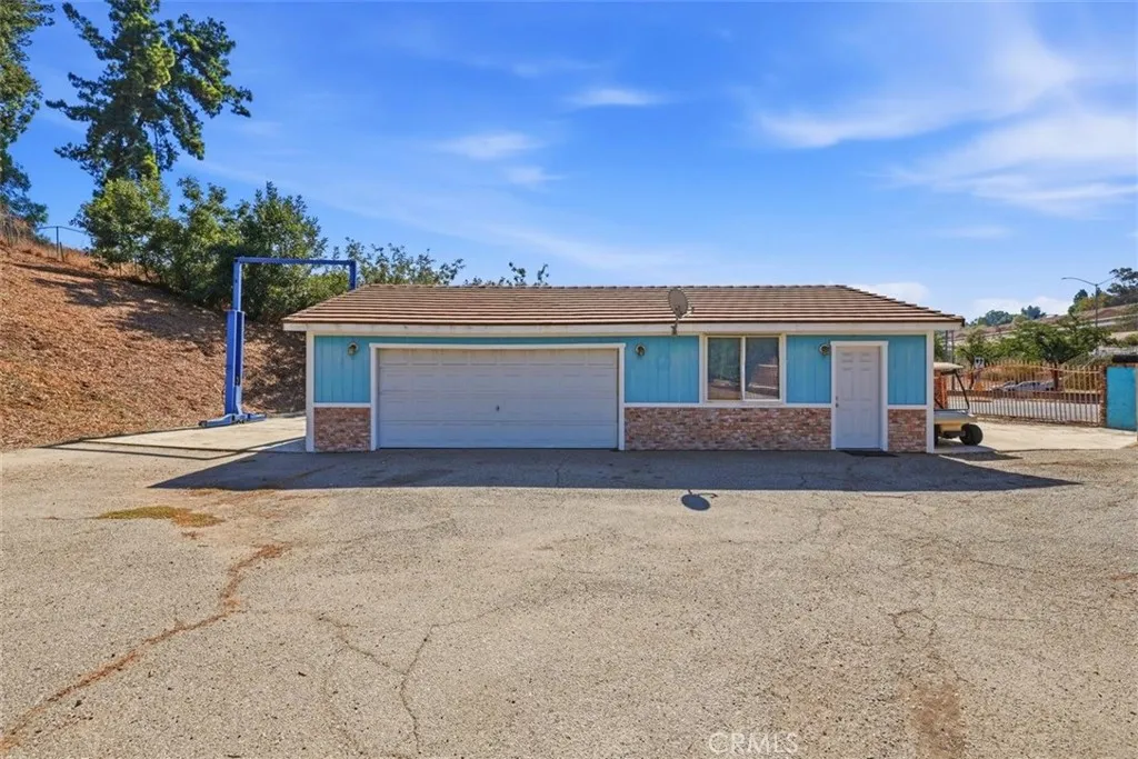main property photo 54