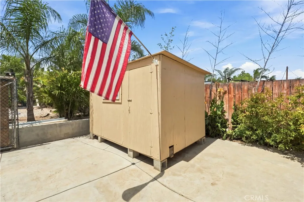 main property photo 41