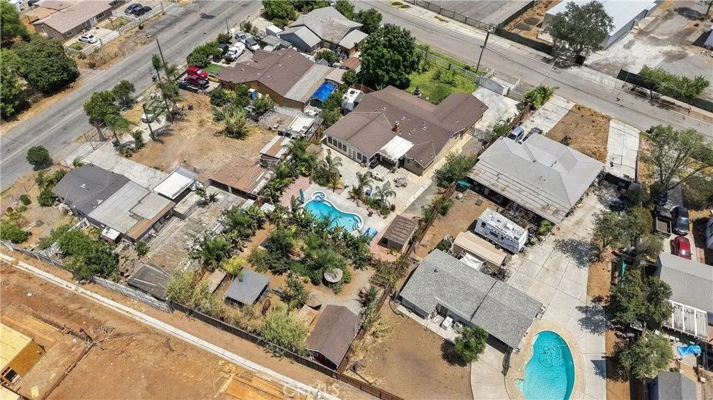 main property photo 54