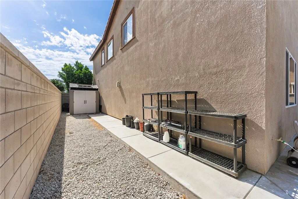 main property photo 41