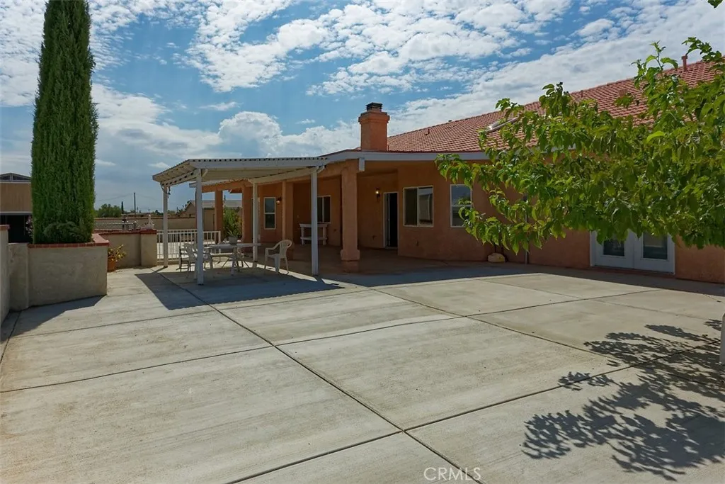 main property photo 30