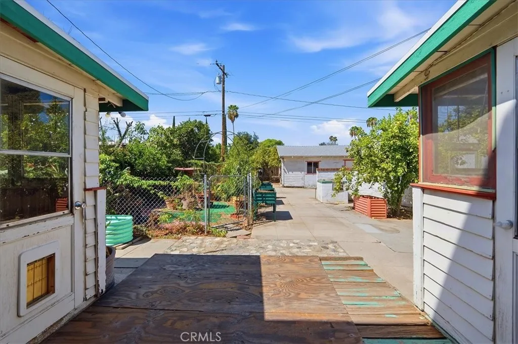 main property photo 31