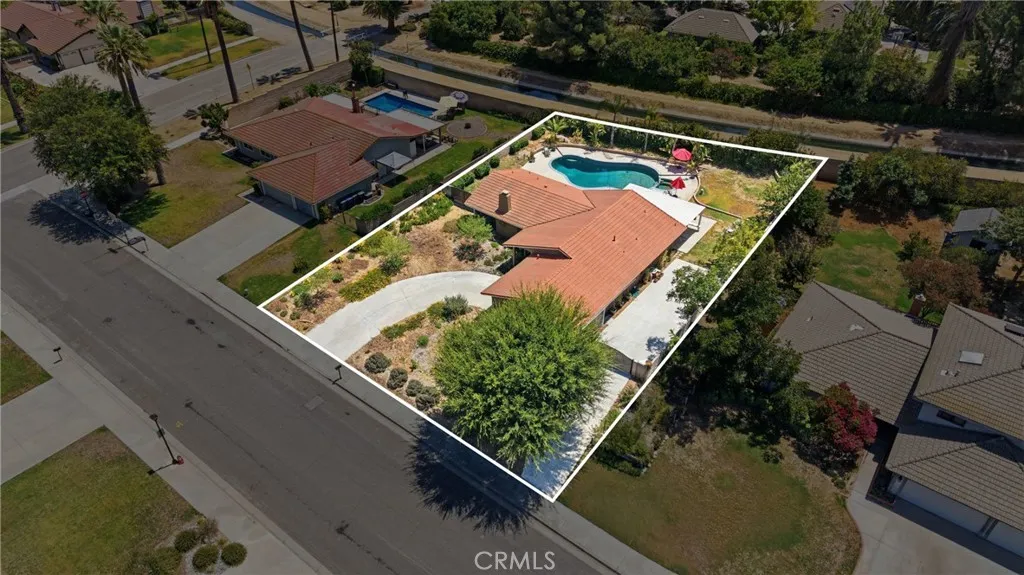 main property photo 57