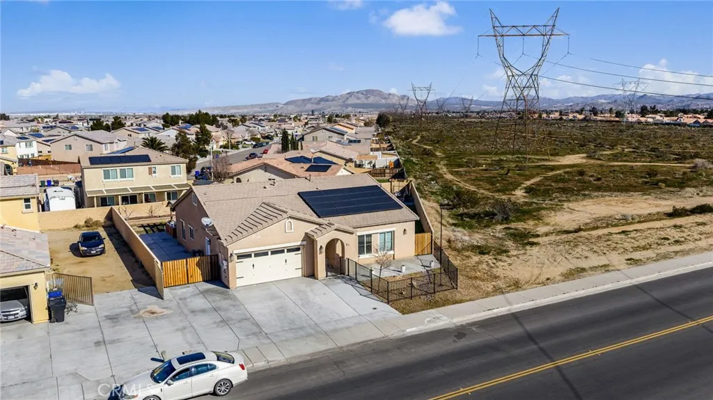 main property photo 30