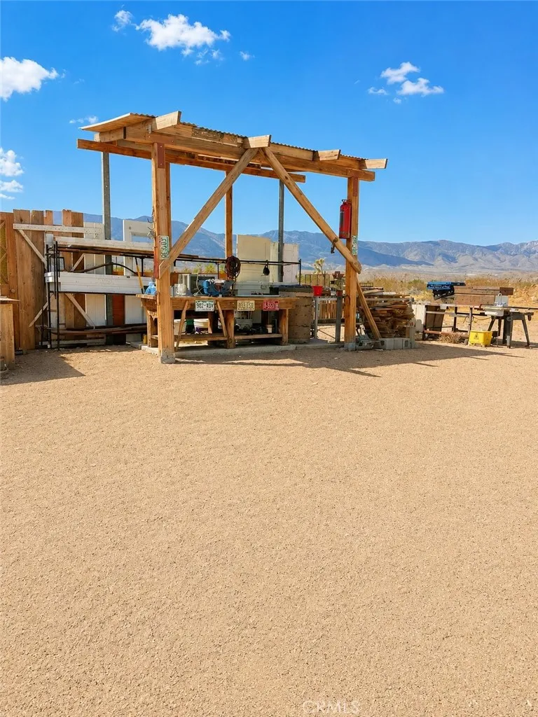 main property photo 17