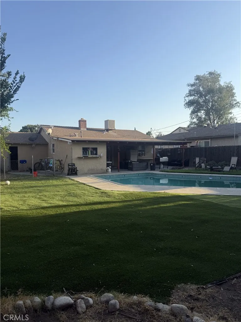 main property photo 5