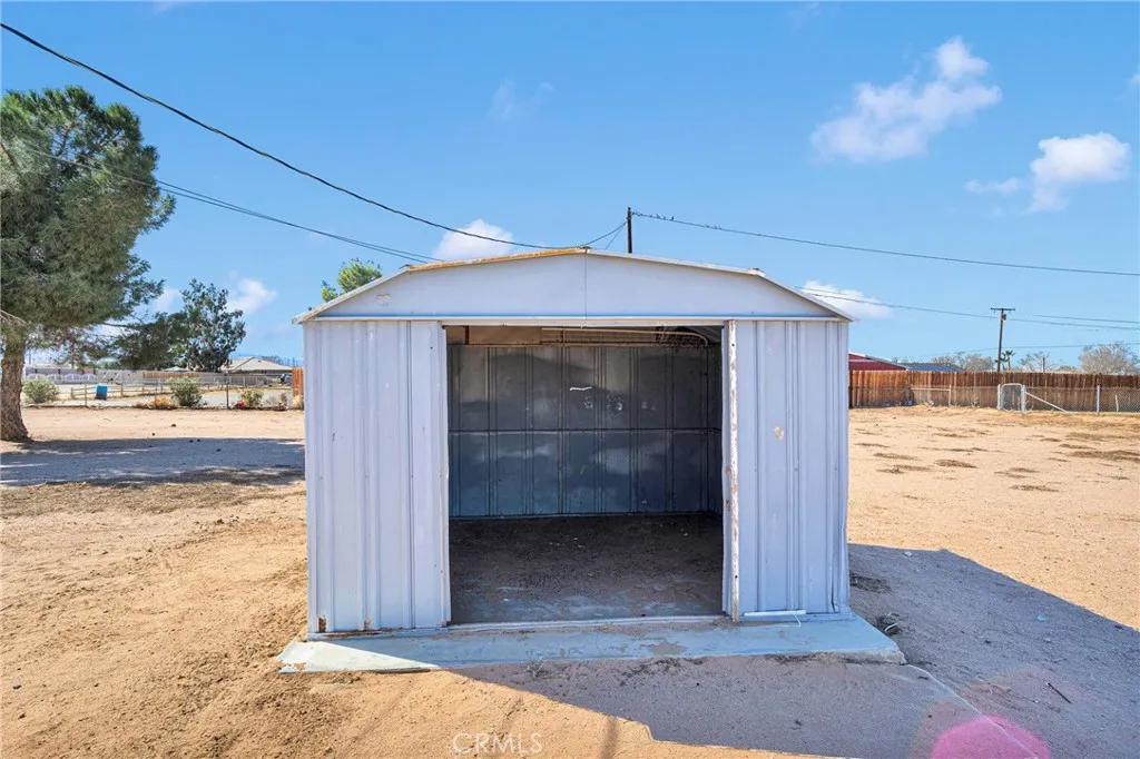 main property photo 20