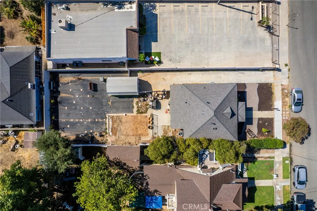 main property photo 16