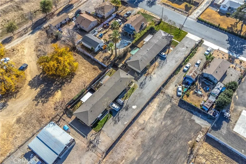 main property photo 16