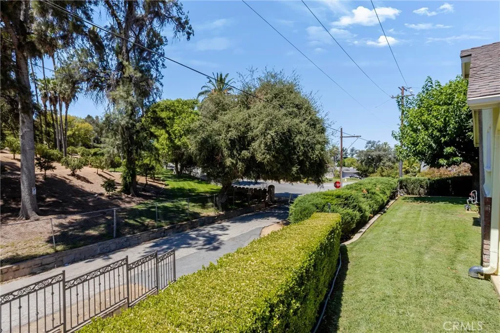 main property photo 43