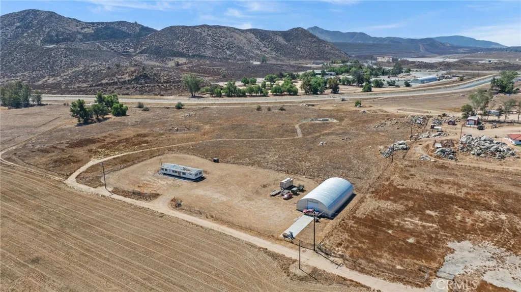 main property photo 11