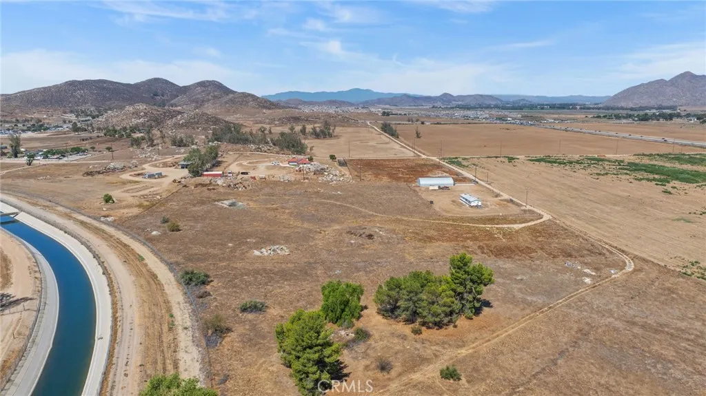 main property photo 13