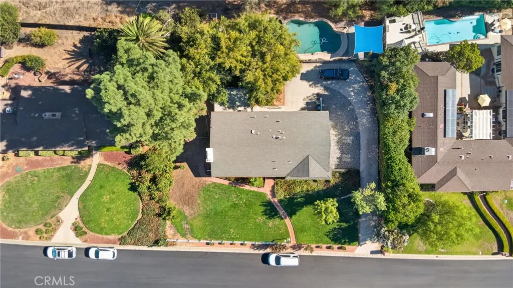 main property photo 50
