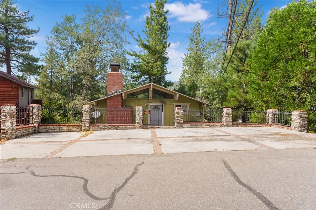 main property photo 17